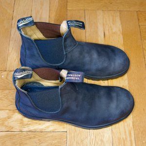 Blundstone #587 Rustic Black Leather Chelsea Boots